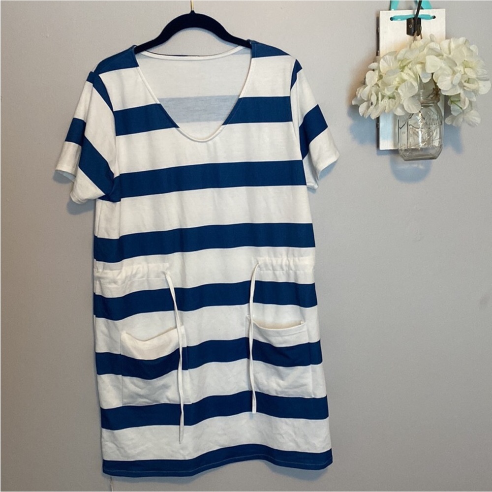 🩷 Super cute striped drawstring dress NWOT
